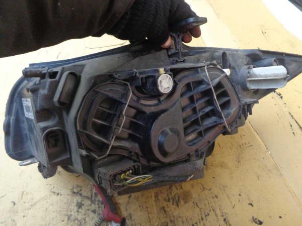 PHARE DROIT BMW - Vue 2